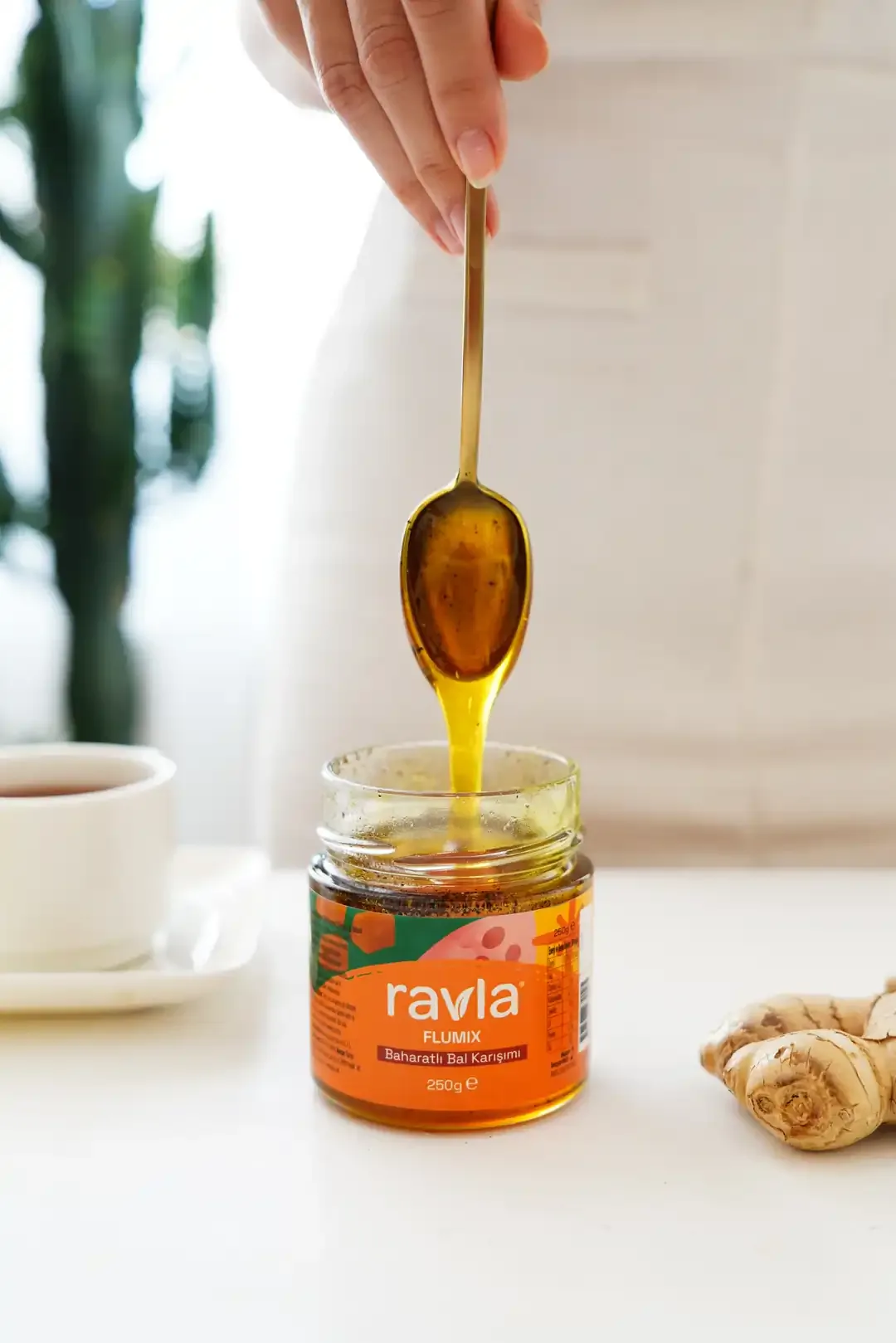 Ravla Flumix Baharatlı Bal Karışımı 250 gram