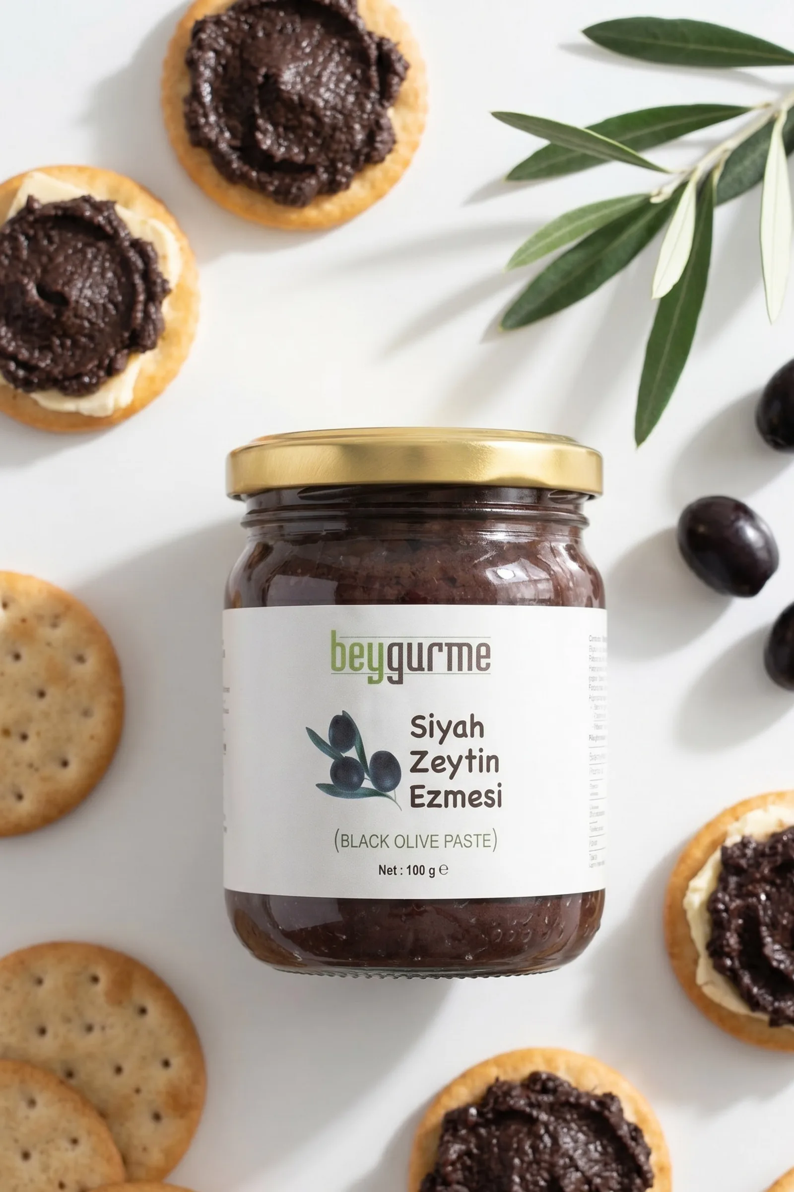 Beyorganik siyah zeytin ezmesi