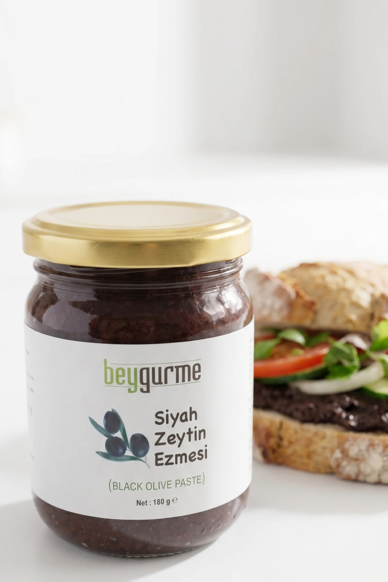 Beyorganik siyah zeytin ezmesi