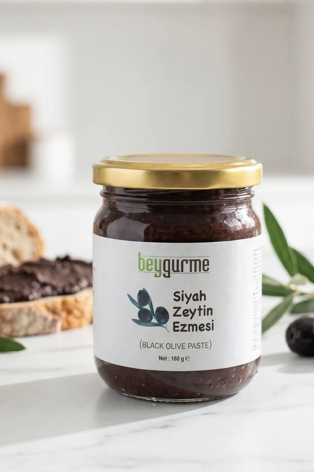 Beyorganik siyah zeytin ezmesi